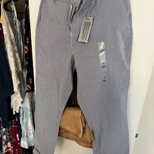 NEW WITH TAGS!! NWT!! Women’s Tommy Hilfiger Striped capris. Size 10.